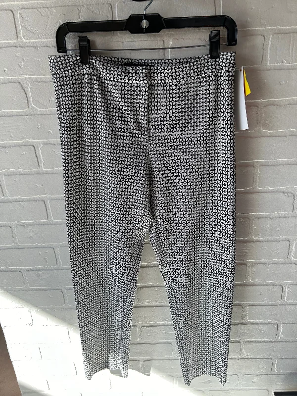 Lightweight linen pants for beach vacation style -Pants Cropped By Amanda + Chelsea In Black & White, Size: 8