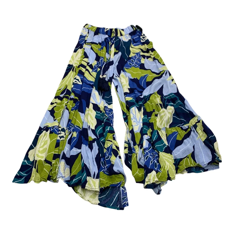 Rugged outdoor pants for mountain climbing strength -Pants Cropped By True Destinations In Tropical Print, Size: Xs